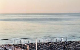 Bythesea Luxury Apartament